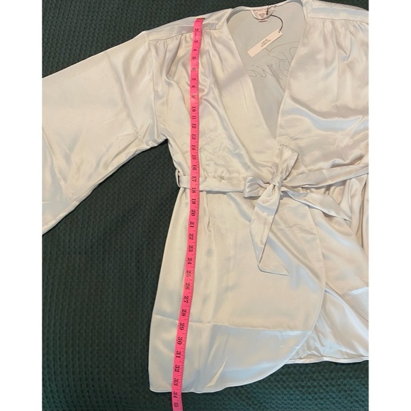 NEW Bride Embellished Satin Short Robe, Victoria’s Secret - Picture 10 of 11